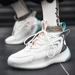 Sapatos esportivos casuais para casal e homem, perfeitos para uso diário. Conforto e estilo combinados em um calçado versátil. — foto 2