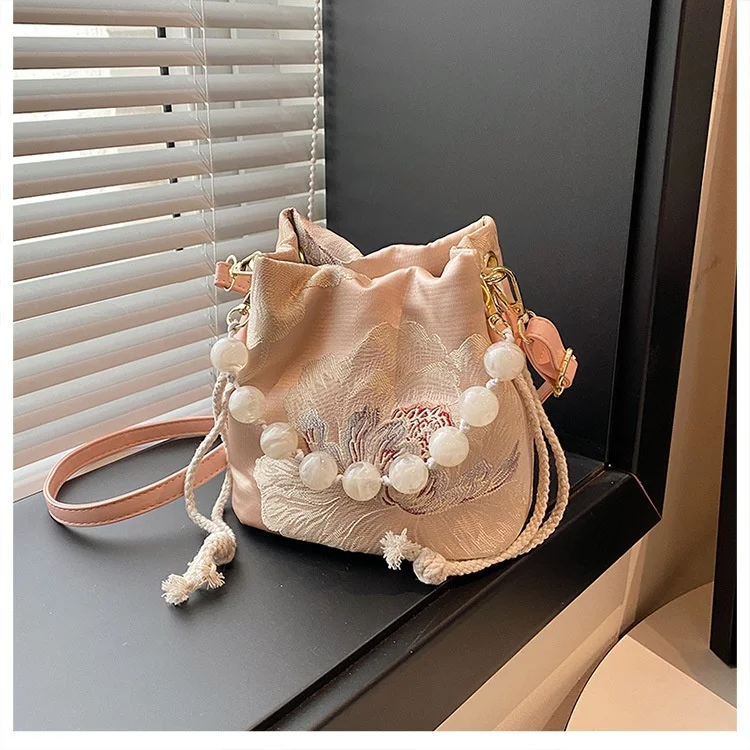 Title 19, Small New Chinese Style Traditional Shoulder Me...