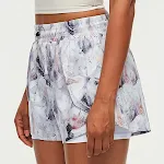 Damen Sommer Fitness Shorts locker geschnitten, atmungsaktiv und bequem für Sport und Training. Ideal für warme Tage und viel Bewegung. — foto 2
