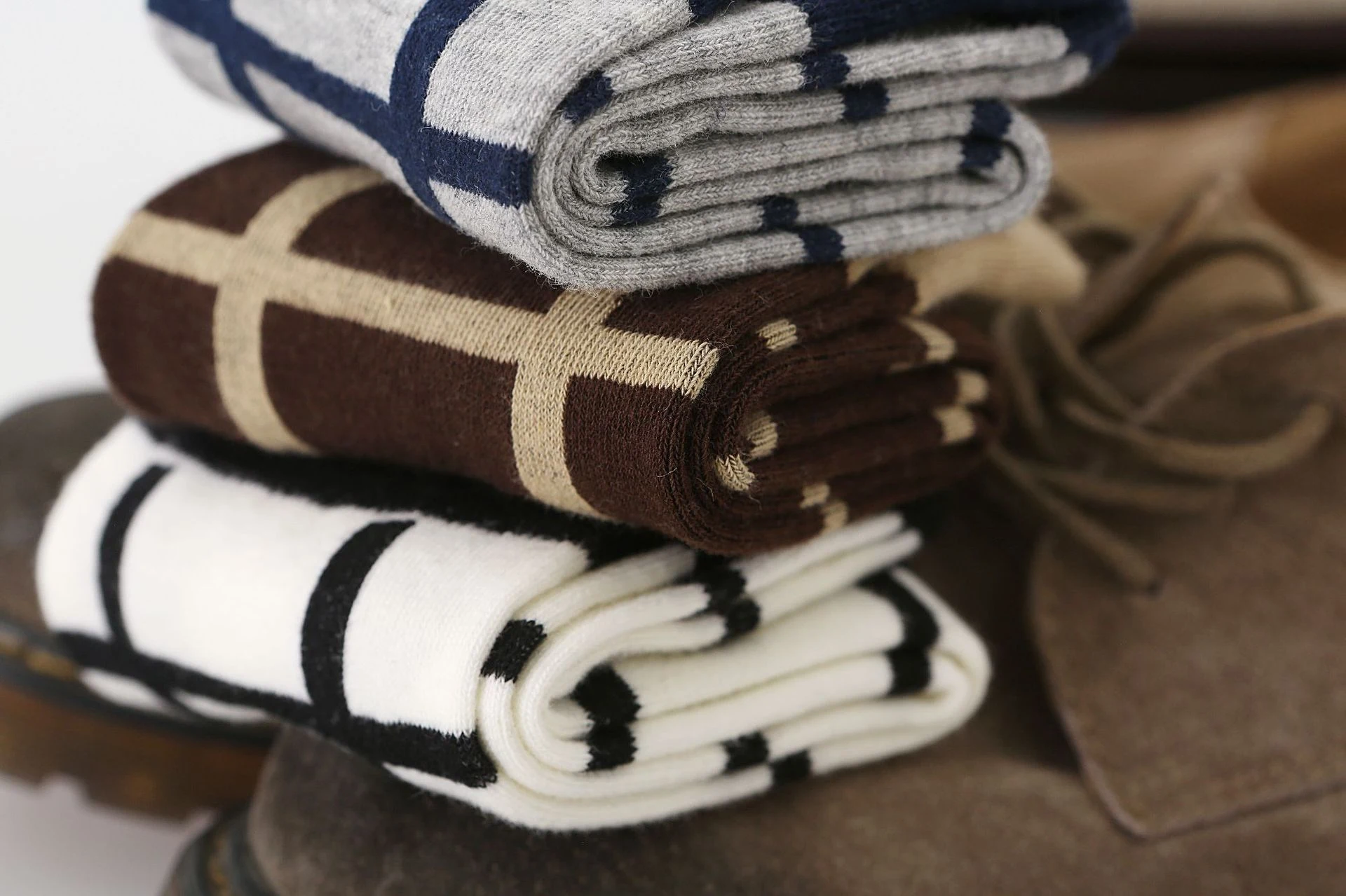 Title 5, Chessboard plaid pattern middle tube cotton soc...