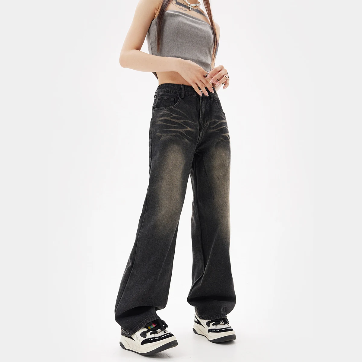 Erkek Retro Moda Gradient Düz Kot Pantolon Rahat Kalıp ve Klasik Stil Çok Yönlü Günlük ve Modern Bir Görünüm İçin İdeal Her Duruma Uygun — Fotoğraf 3
