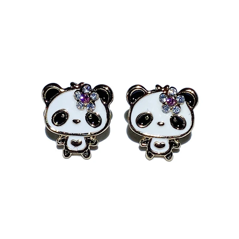 Brincos de botão de panda menor com laço de flor para moda feminina, charmosos e delicados. Adicione um toque especial ao seu visual. — foto 4
