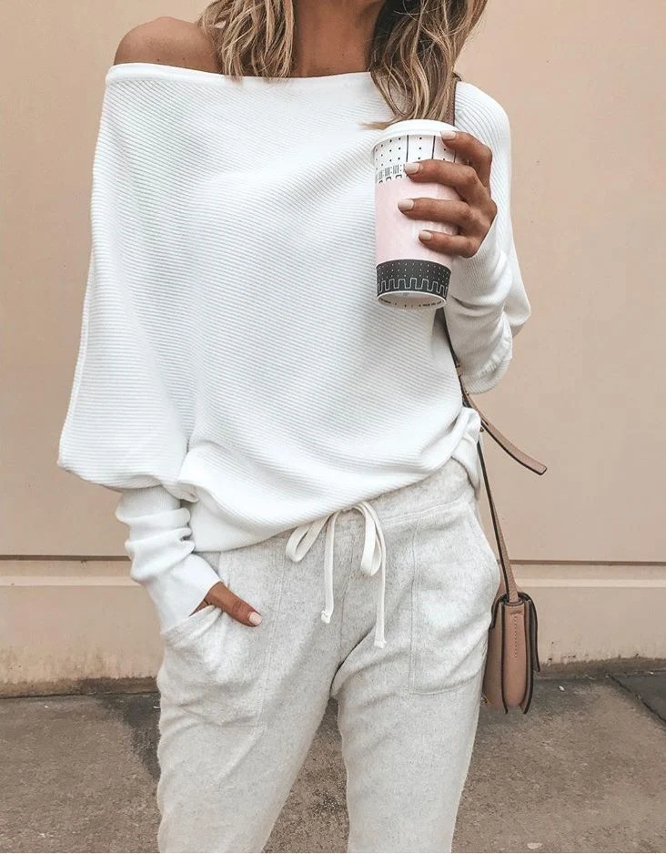 Title 1, Off-the-shoulder bat sleeve thread t-shirt, a c...