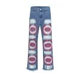 Pantalones rectos de mezclilla para hombre con roturas y bordados, estilo moderno, ajuste cómodo, ideales para un look casual y con estilo. — foto 4