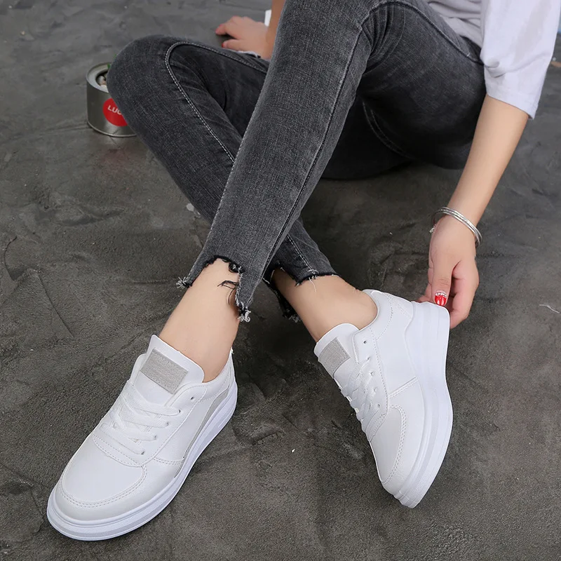 Student White Shoes Round Toe Lace-up Flat-bottomed Women's Sneakers. Comfortable, stylish and perfect for everyday wear — photo 1