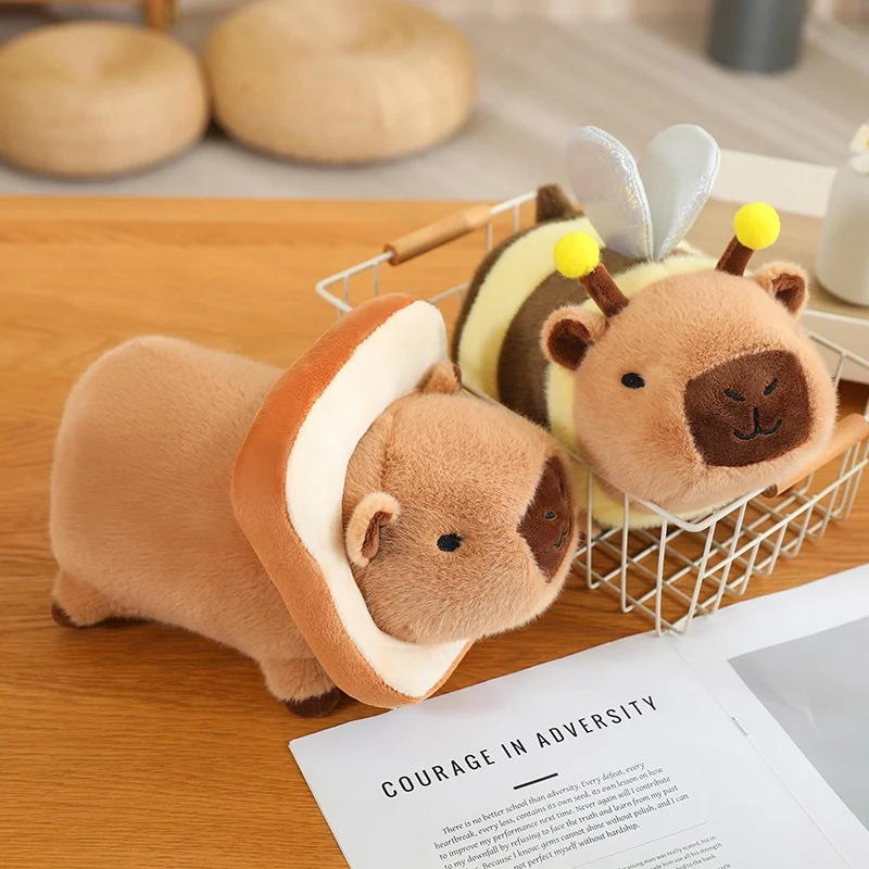 Bee Toast Transformation Boneca de pelúcia Capabala deitada Toast Capivara Brinquedo macio adorável para conforto e diversão Presente ideal — foto 2