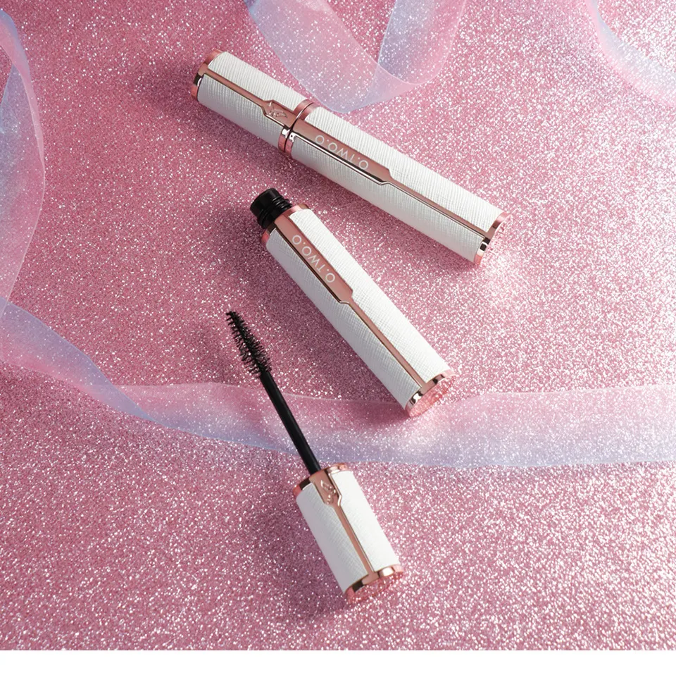 Title 3, O.TWO.O Gold Silk Satin Mascara for voluminous ...
