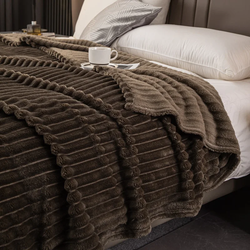 Milk Velvet Blanket Thickened Strip Cut Flower Flannel, offers exceptional comfort and warmth for cozy nights in. — photo 8