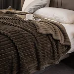 Milk Velvet Blanket Thickened Strip Cut Flower Flannel, offers exceptional comfort and warmth for cozy nights in. — photo 8