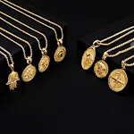 Colar com pingente de bússola masculina em aço inoxidável banhado a ouro 18K. Um símbolo de direção e estilo atemporal. — foto 16