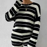 Completo maglione donna a contrasto con righe, comfort e casual. Perfetto per un look rilassato e alla moda, ideale per ogni occasione. — foto 15