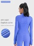 Chaqueta Deportiva de Media Cremallera para Mujer Fitness Perfecta para Entrenamientos y Actividades al Aire Libre. Diseño Elegante y Funcional. — foto 14