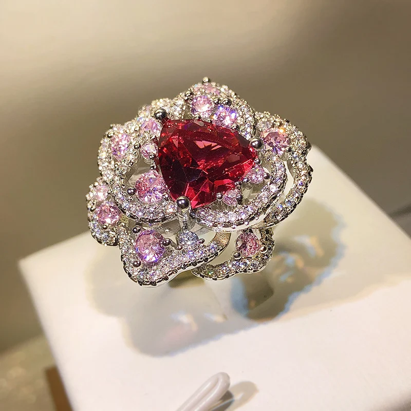 Anel Ice Flower com diamante de alto carbono de alta tecnologia para mulheres, corte deslumbrante e elegância sofisticada. — foto 4