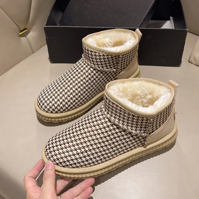 Women's Outdoor Padded Thickening Warm Hundred Cotton Boots, providing warmth, comfort and protection for your feet in c — photo 6