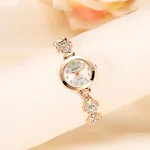 Brand Hot Salking Pearl Series Fashion Watch Temperamento atacadista Mulheres assistem Fashion Quartz Assista Bracelete de moda Wat — foto 3