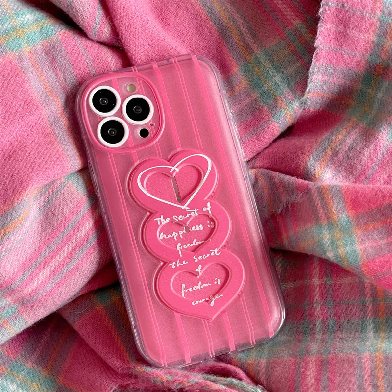 Title 5, Capa de celular com design de amor transparente...