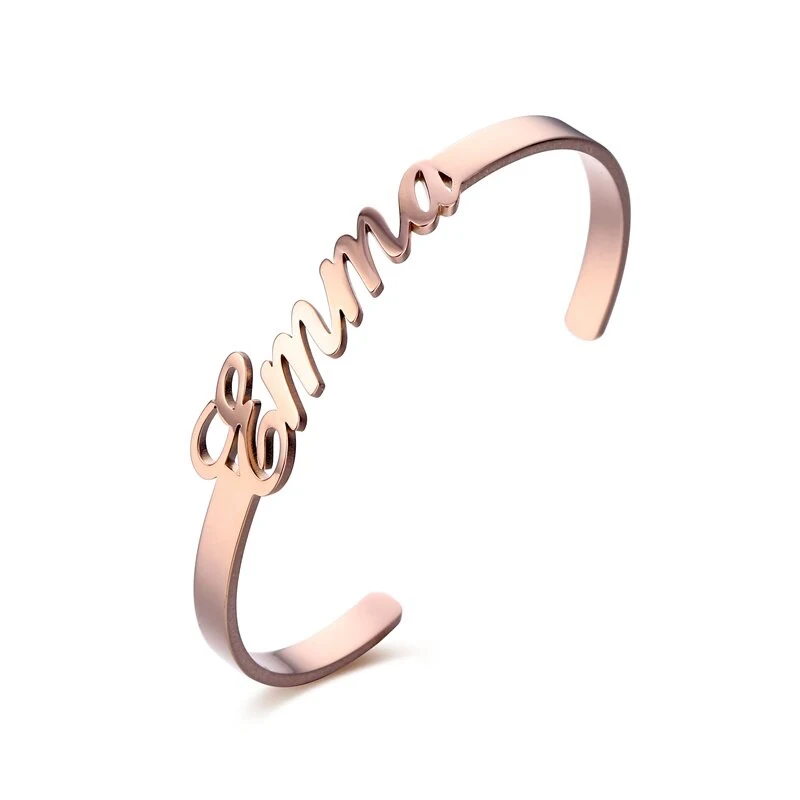 Pas de ketting, de ring, het oornagels aan — foto 5