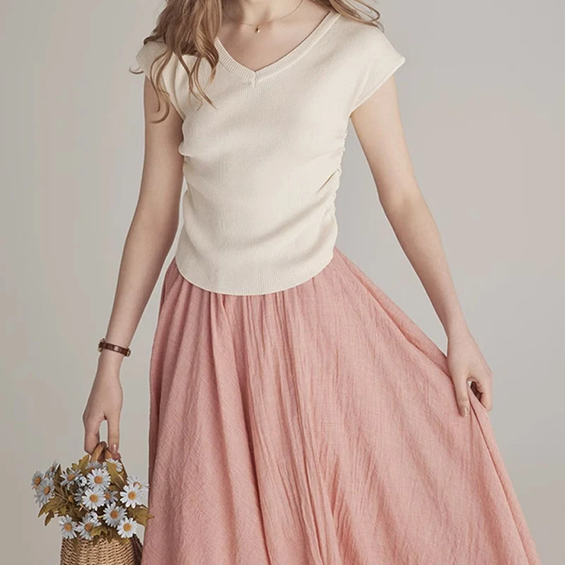 Women's gentle solid color simple V-neck short sleeve slimming dress. A comfortable and flattering dress for a polished, — photo 11