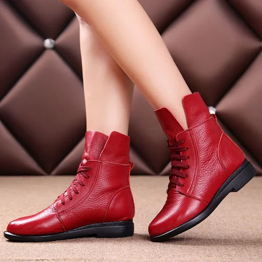 Title 2, Casual lace-up flat red Martin boots for women....