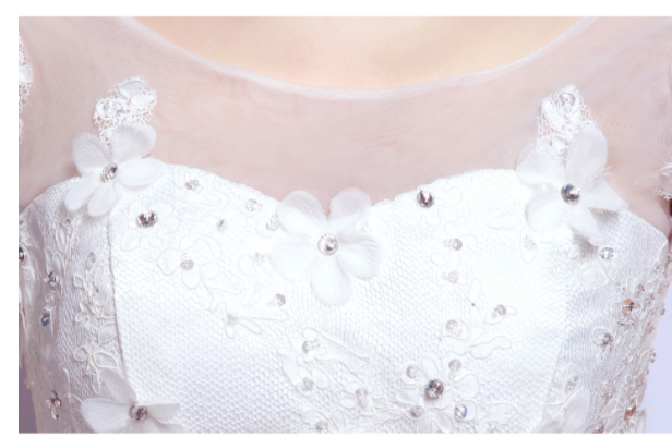 Title 8, Vestido Curto Branco de Aniversário Leve e Luxu...