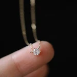 Colar Solitário com 6 Garras Banhado a Ouro 14K e Prata S925 Design Sofisticado Joia Leve e Luxuosa para Mulheres — foto 12