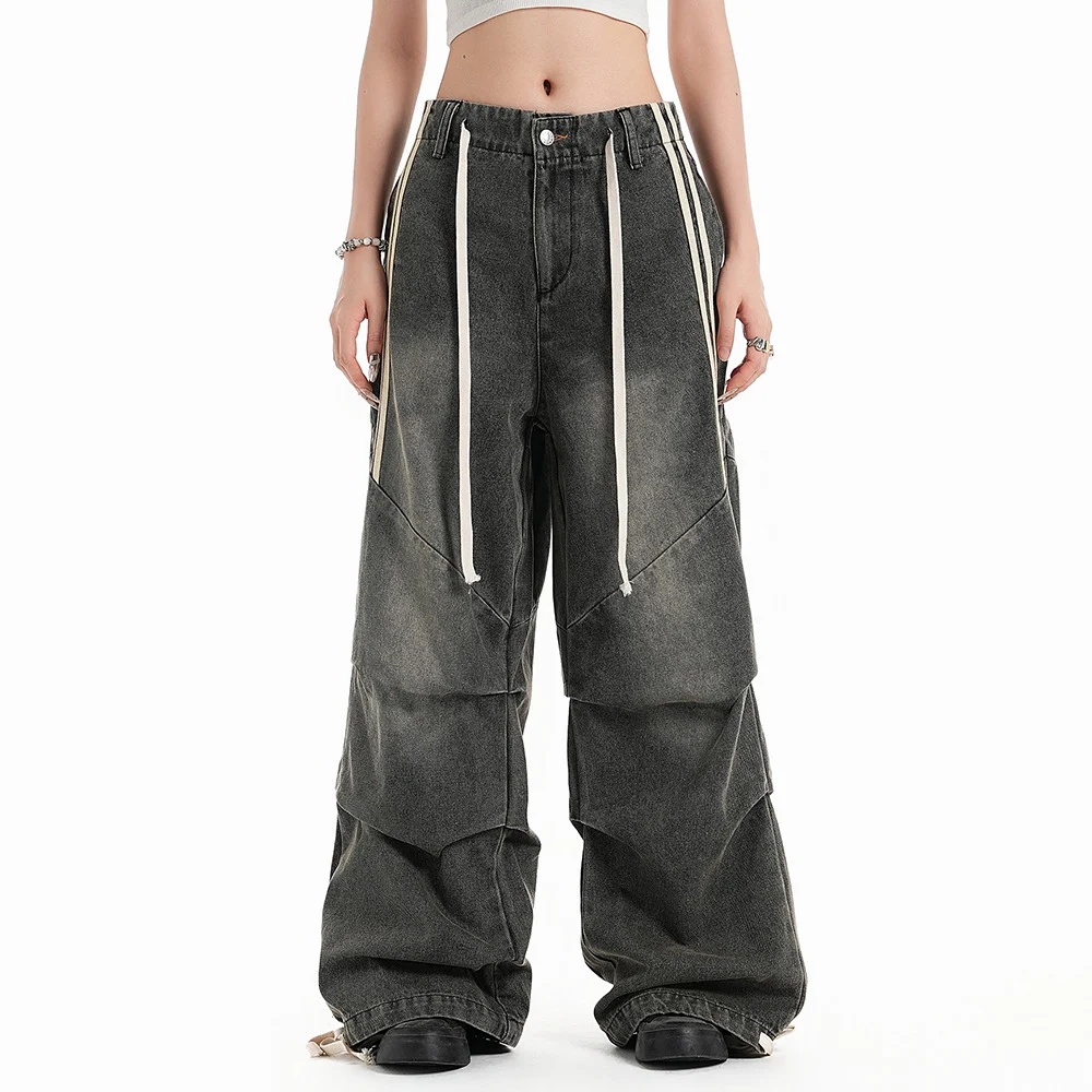 Title 12, Wide-leg loose jeans with side stripes. Comfort...