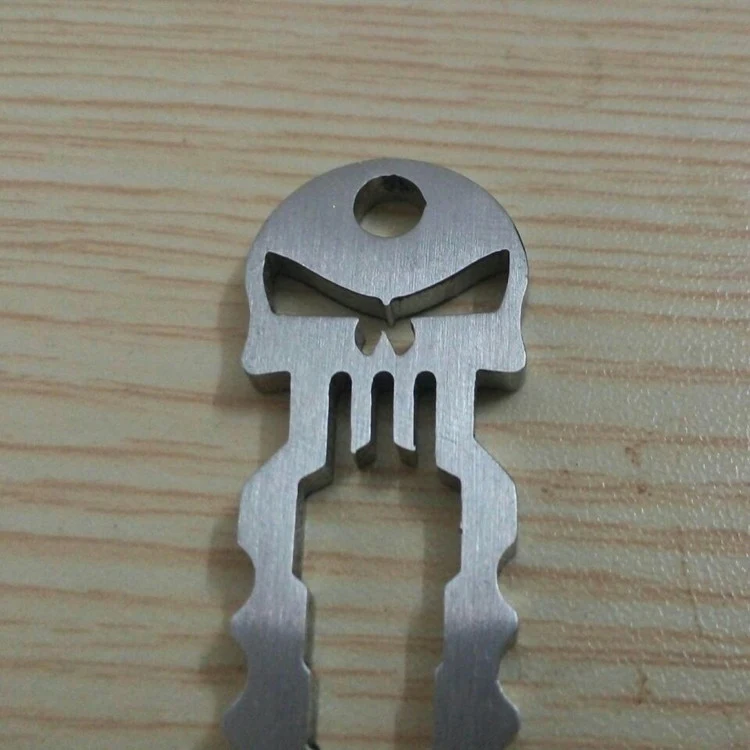Title 6, Punisher flesopener multi tool kaart, handig vo...