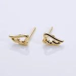 Brincos femininos requintados e pequenos. Adicione um toque de sofisticação ao seu visual com esses brincos delicados e charmosos. Perfeitos para o dia a dia. — foto 30
