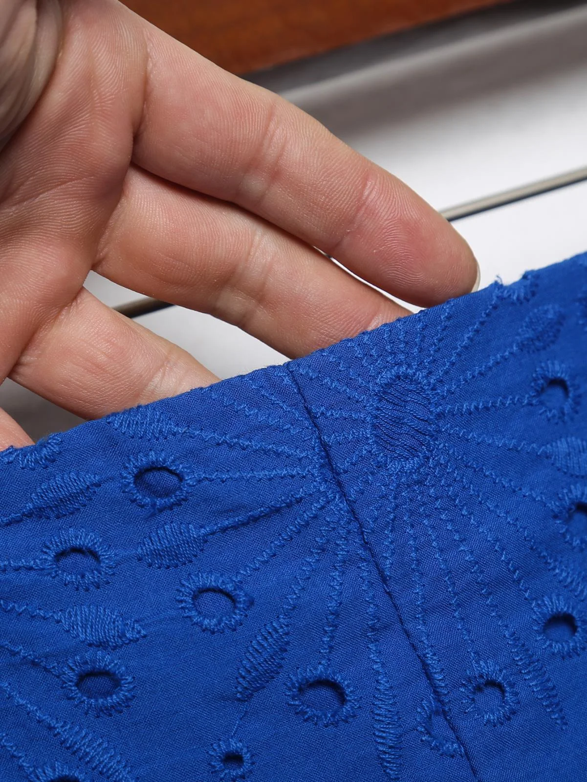 Title 2, Shorts de cintura alta con bordados y diseño ca...
