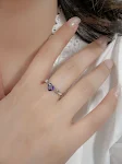Anel feminino de prata esterlina S925 com ametista natural em coração. Simples e charmoso, ideal para realçar sua beleza natural. — foto 5