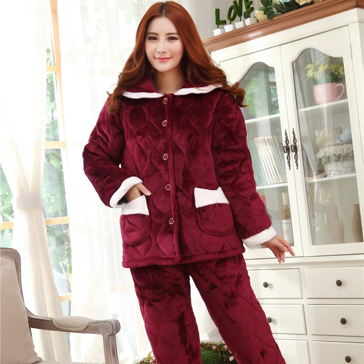 Title 4, Gewatteerde pyjama