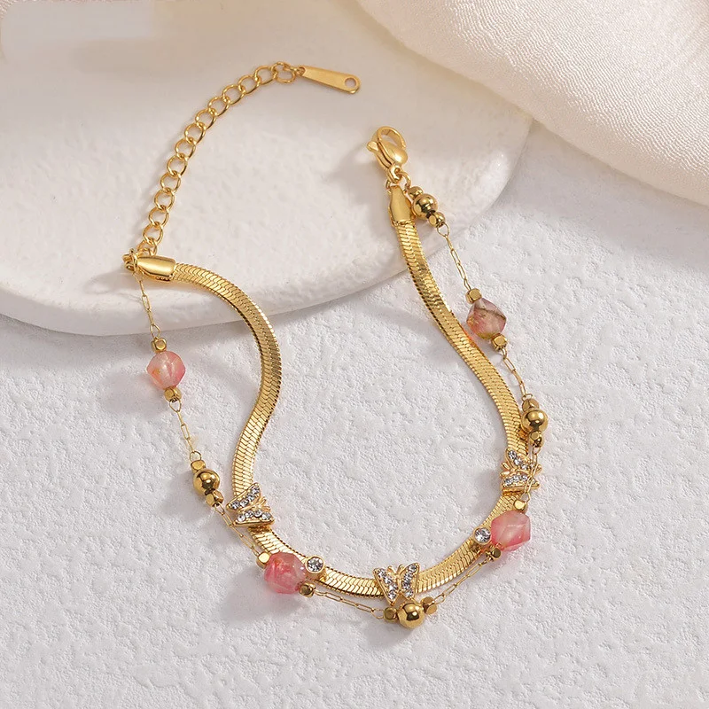 Pulseira feminina em aço titânio com borboleta retrô étnica, ouro 14K, acessório elegante e durável para mulheres. — foto 5