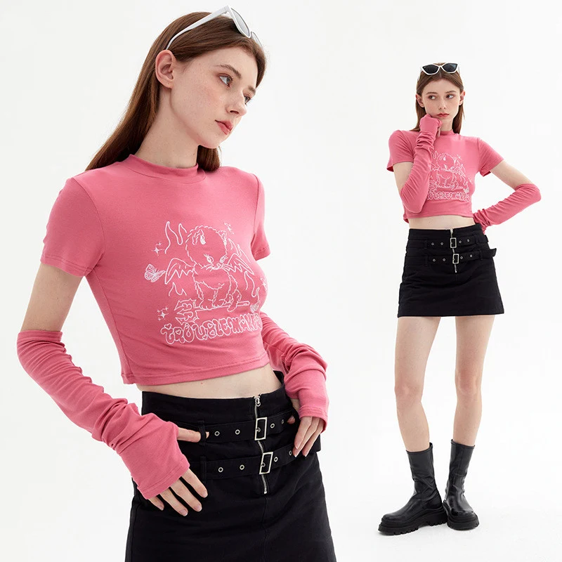 Women's niche design sweet cool short-sleeved T-shirt. Comfortable and stylish top for casual wear, perfect for warm wea — photo 11