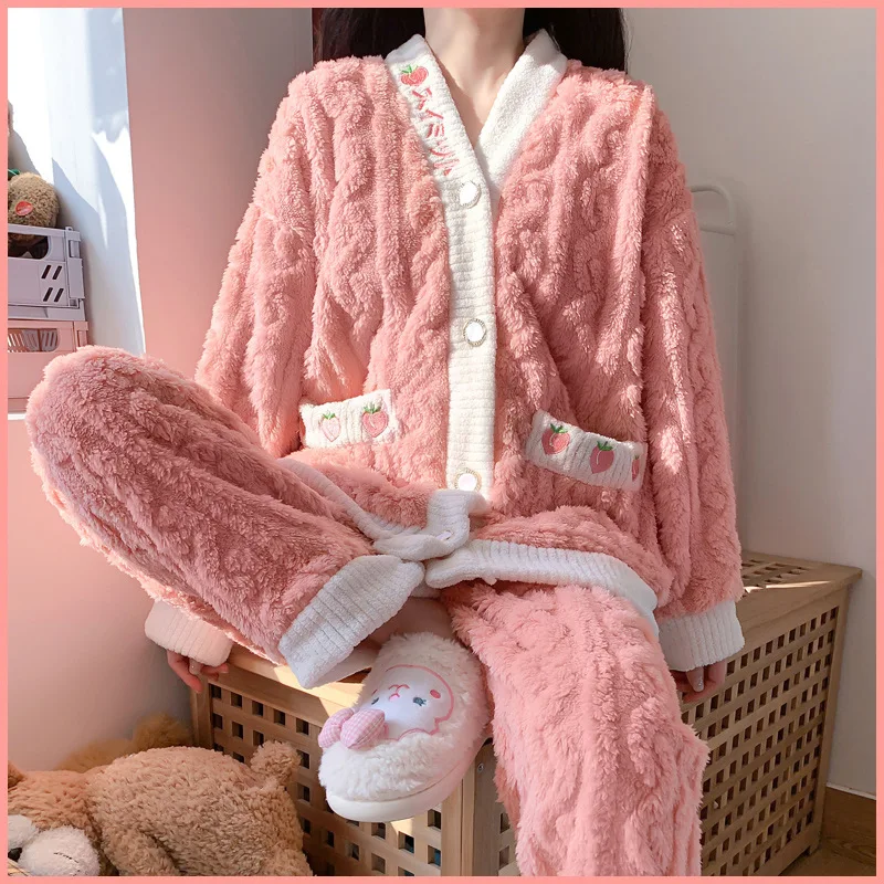 Autumn And Winter Women's Pajamas Suit Outer Wear Thick Thermal Coral Fleece Flannel Ladies' Homewear. Cozy, warm, and c — photo 1