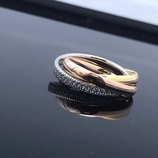 Title 3, Anéis de casal com três cores e diamantes Desig...