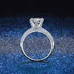 Anel Moissanite com Banho de Platina e Prata S925 – Brilho Deslumbrante para Ela – Ideal para Noivado ou Presente Especial — foto 4