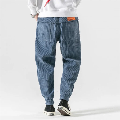 Title 5, Pantalones de pana azules