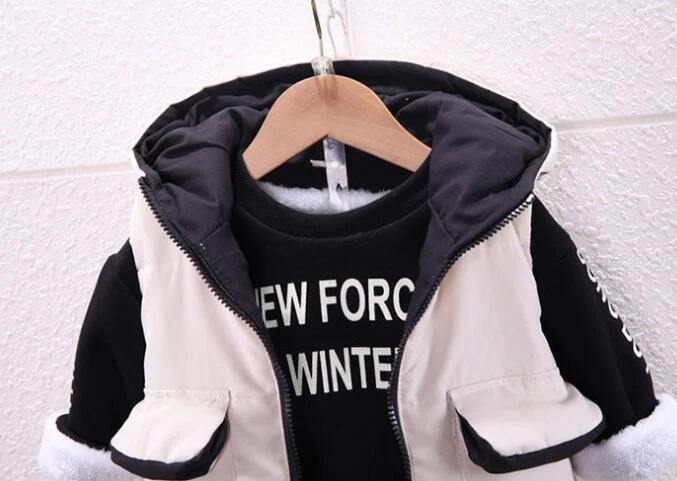 Driedelige dikke wintersweater voor kinderen Warme en comfortabele sweater om je kinderen warm en beschermd te houden in de winter. — foto 1