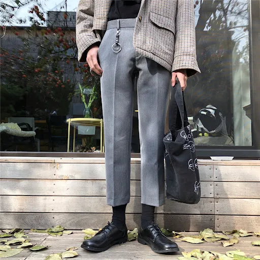 Title 19, Labalni povremeni pantalone britanske stile