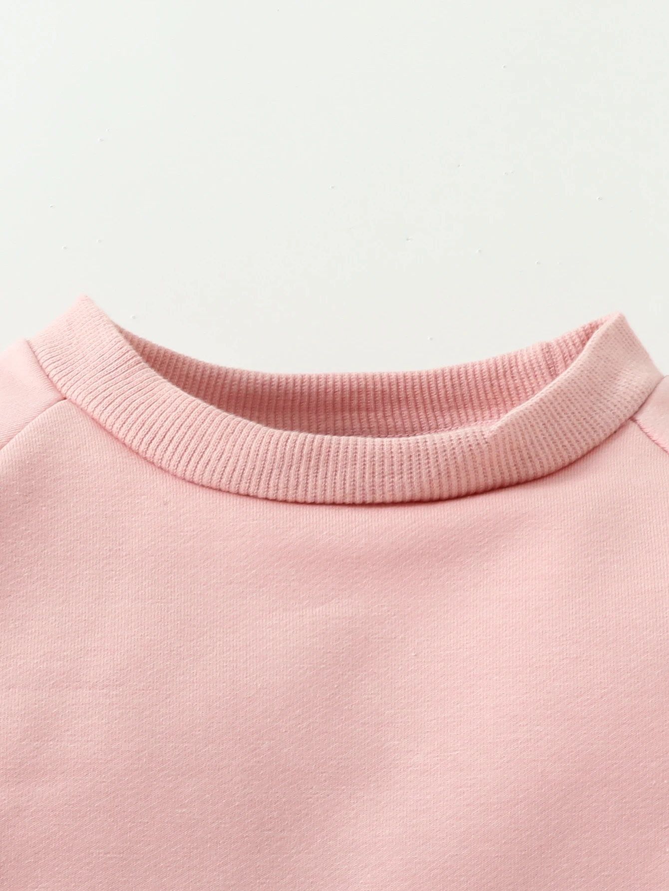 Conjunto infantil de duas peças, suéter de manga longa e calças de cor sólida, conforto e estilo para brincar e usar em diversas ocasiões. — foto 32