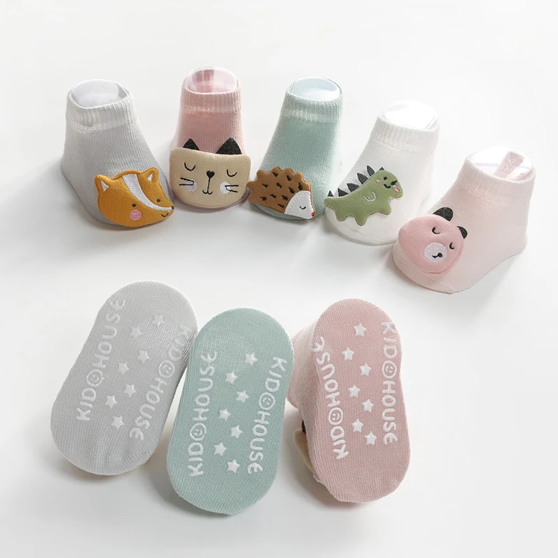 Meias infantis com animais de desenho animado, acessórios para bebês, cola antiderrapante dispensadora para segurança e conforto, perfeitas para crianças. — foto 6