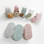 Meias infantis com animais de desenho animado, acessórios para bebês, cola antiderrapante dispensadora para segurança e conforto, perfeitas para crianças. — foto 6