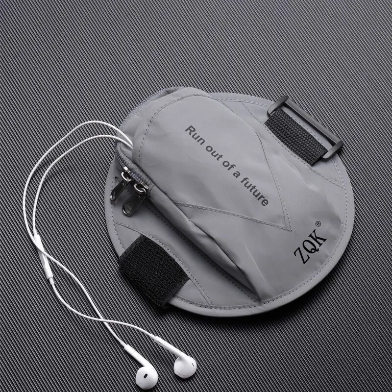 Bolsa de braço esportiva à prova d'água em promoção para esportes ao ar livre. Leve seus pertences com segurança e praticidade. — foto 7