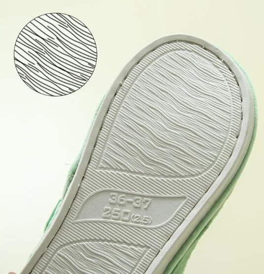 Winter Non-slip Ladies Home Cotton Slippers. Comfortable and safe slippers for indoor use. Keep your feet warm and prote — photo 2
