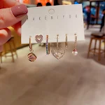 Set di 6 orecchini coreani di alta gamma. Eleva il tuo stile con questi gioielli eleganti e raffinati. Perfetti per ogni occasione, qualità superiore. — foto 1