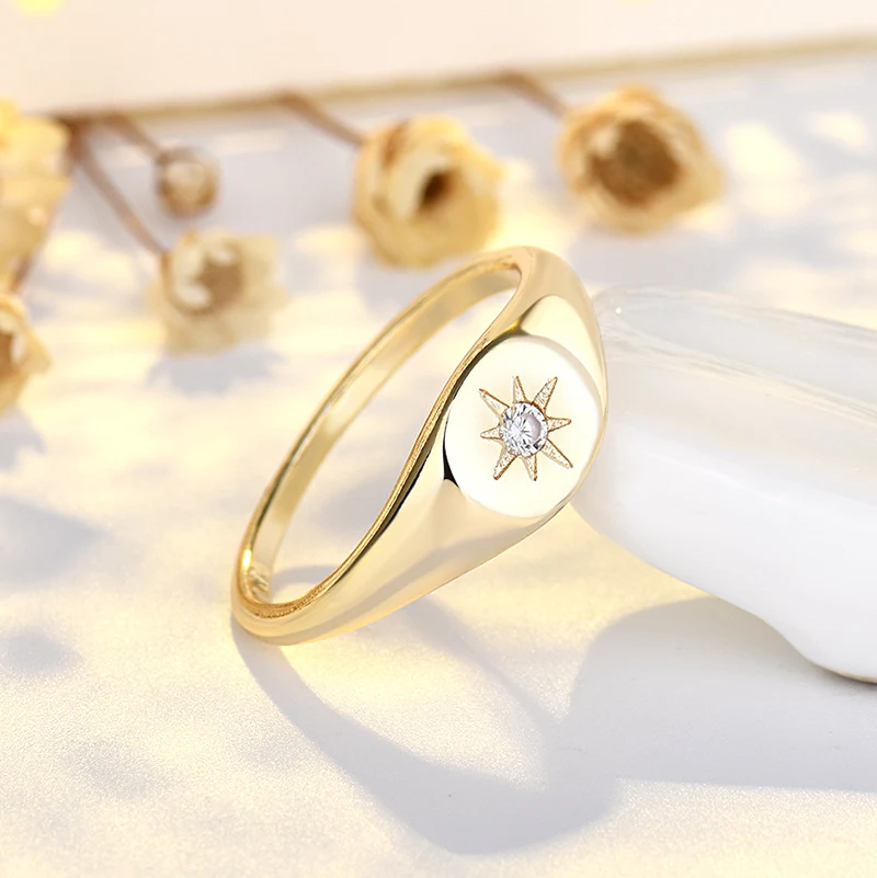 Anel de prata esterlina com estrela de seis pontas em ouro 14K, uma joia elegante para uso diário e ocasiões especiais, adicionando brilho ao seu visual. — foto 11