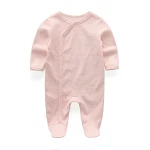 Macacão para bebê recém-nascido sem ossos com fivela, ideal para conforto e liberdade de movimento. Roupa macia e prática. — foto 1