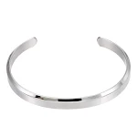 Pulseira Elegante de Aço Titânio Banhado, um Acessório Sofisticado para Homens e Mulheres. Durável, Resistente e Perfeita para Qualquer Ocasião. — foto 24