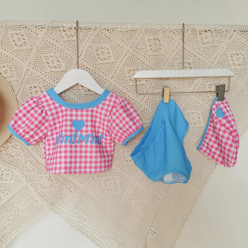 Costume da bagno a quadri con spacco per bambina, perfetto per nuotare e giocare con comfort ed eleganza, asciugatura rapida e moderno. — foto 2