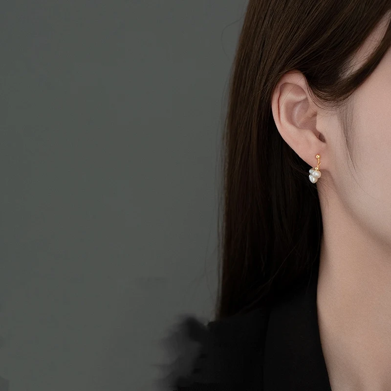 Pendientes de plata S925 para mujer con perlas naturales, elegancia atemporal. Joyería fina para realzar tu belleza natural. Regalo perfecto. — foto 1